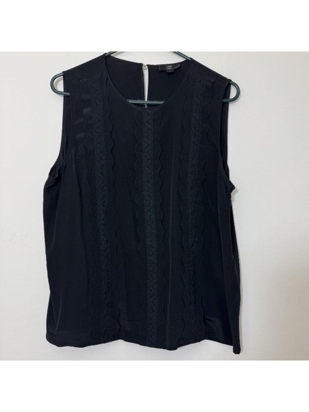 J.Crew 365 Women’s Sleeveless Blouse Top Size L Lightweight Lace Details
